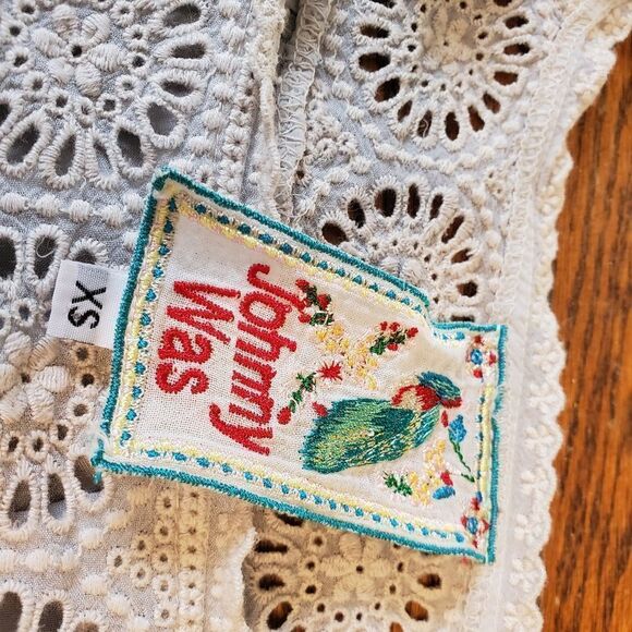 Johnny Was grey eyelet peasant blouse size XS - Picture 2 of 4